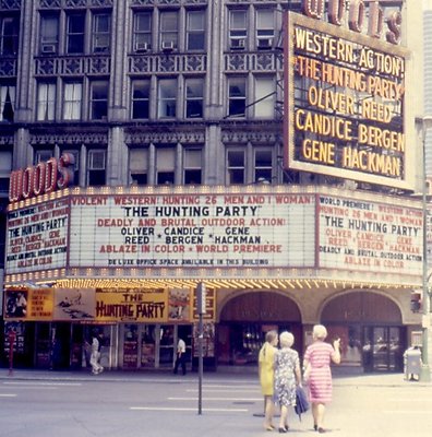 Woods Theater Chicago (EXT)