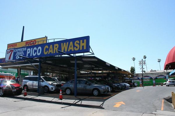 th pico car wash 015