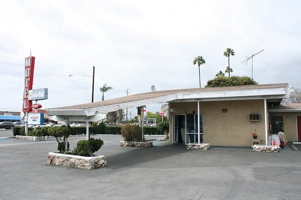 th motel riveria 012