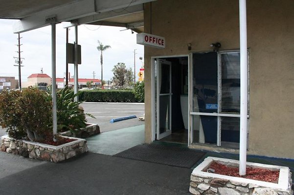 th motel riveria 010