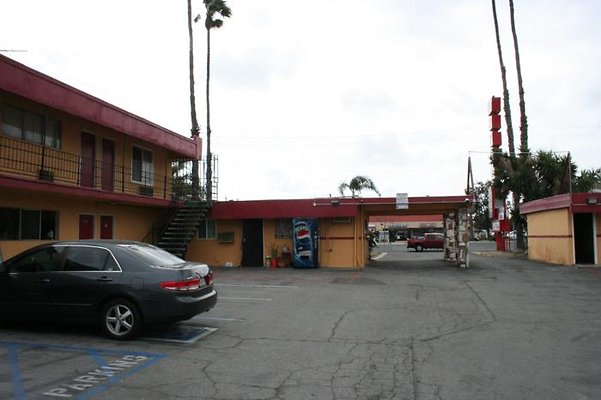 th tahiti Motel 011