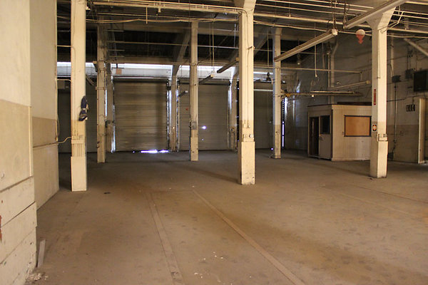 Warehouse-Interior-62